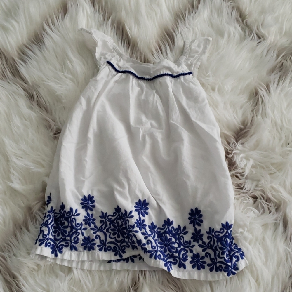 Flowered white dress